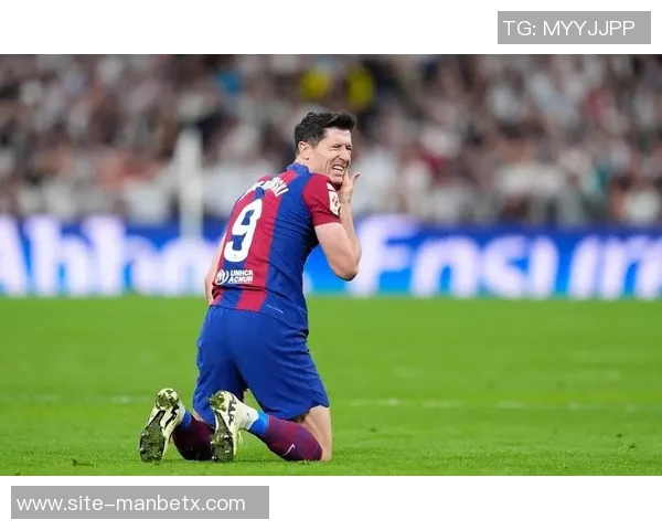 莱万谈巴萨进球压力表示尊重但内心犹豫是否破门